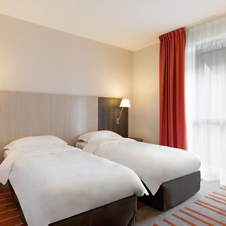 Park Inn by Radisson Lille Grand Stade Villeneuve-d’Ascq Exterior foto
