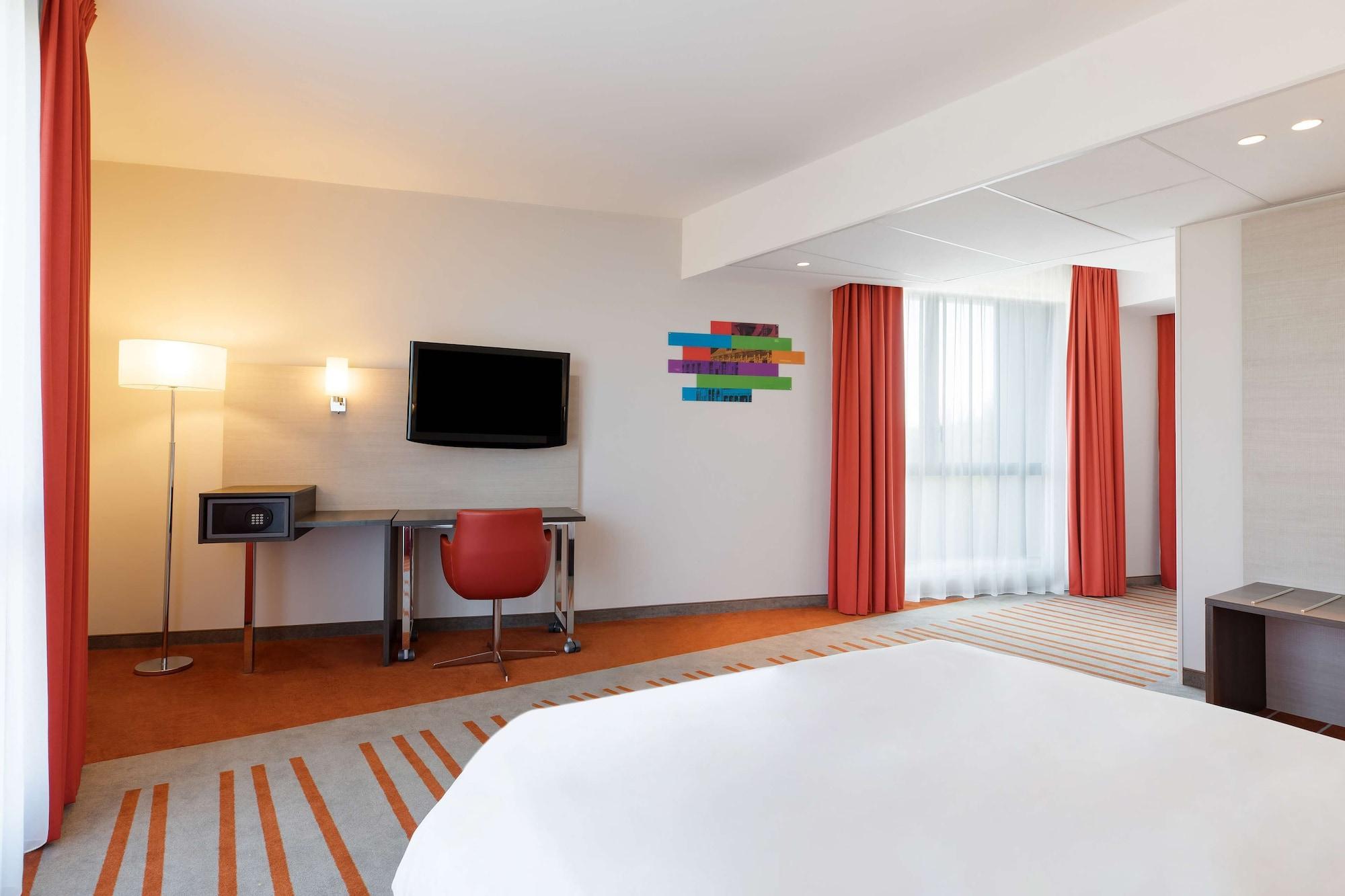 Park Inn by Radisson Lille Grand Stade Villeneuve-d’Ascq Exterior foto