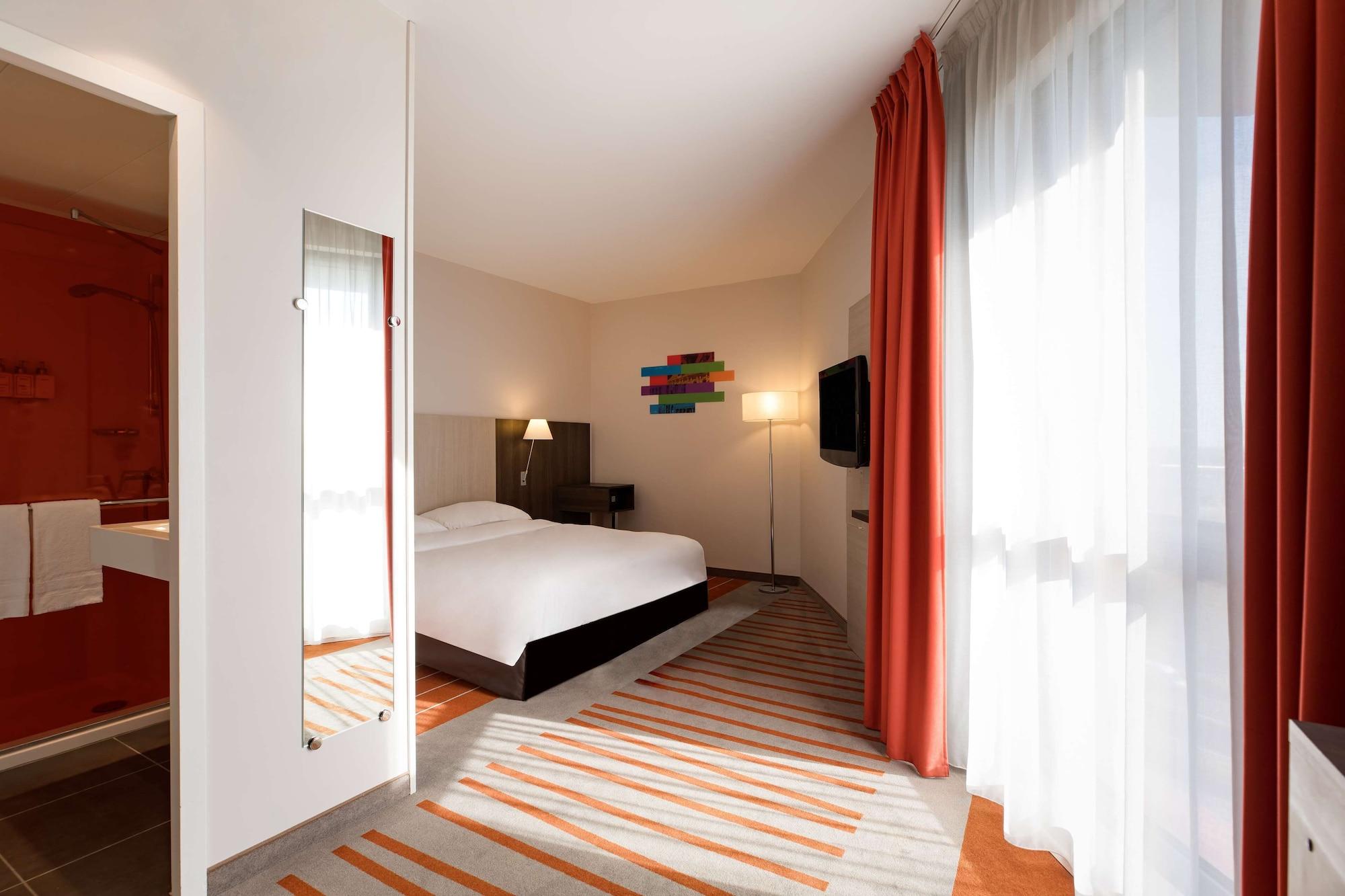 Park Inn by Radisson Lille Grand Stade Villeneuve-d’Ascq Exterior foto