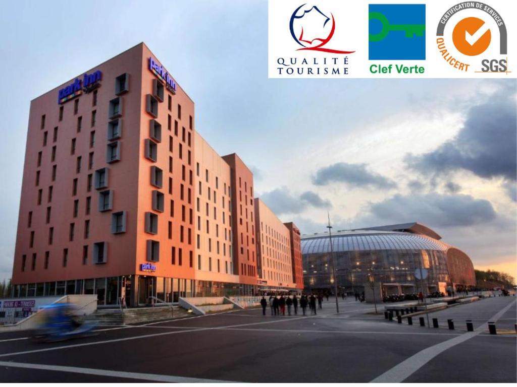 Park Inn by Radisson Lille Grand Stade Villeneuve-d’Ascq Exterior foto