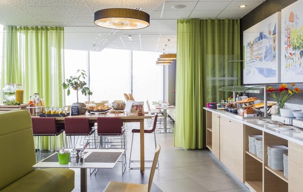 Park Inn by Radisson Lille Grand Stade Villeneuve-d’Ascq Exterior foto