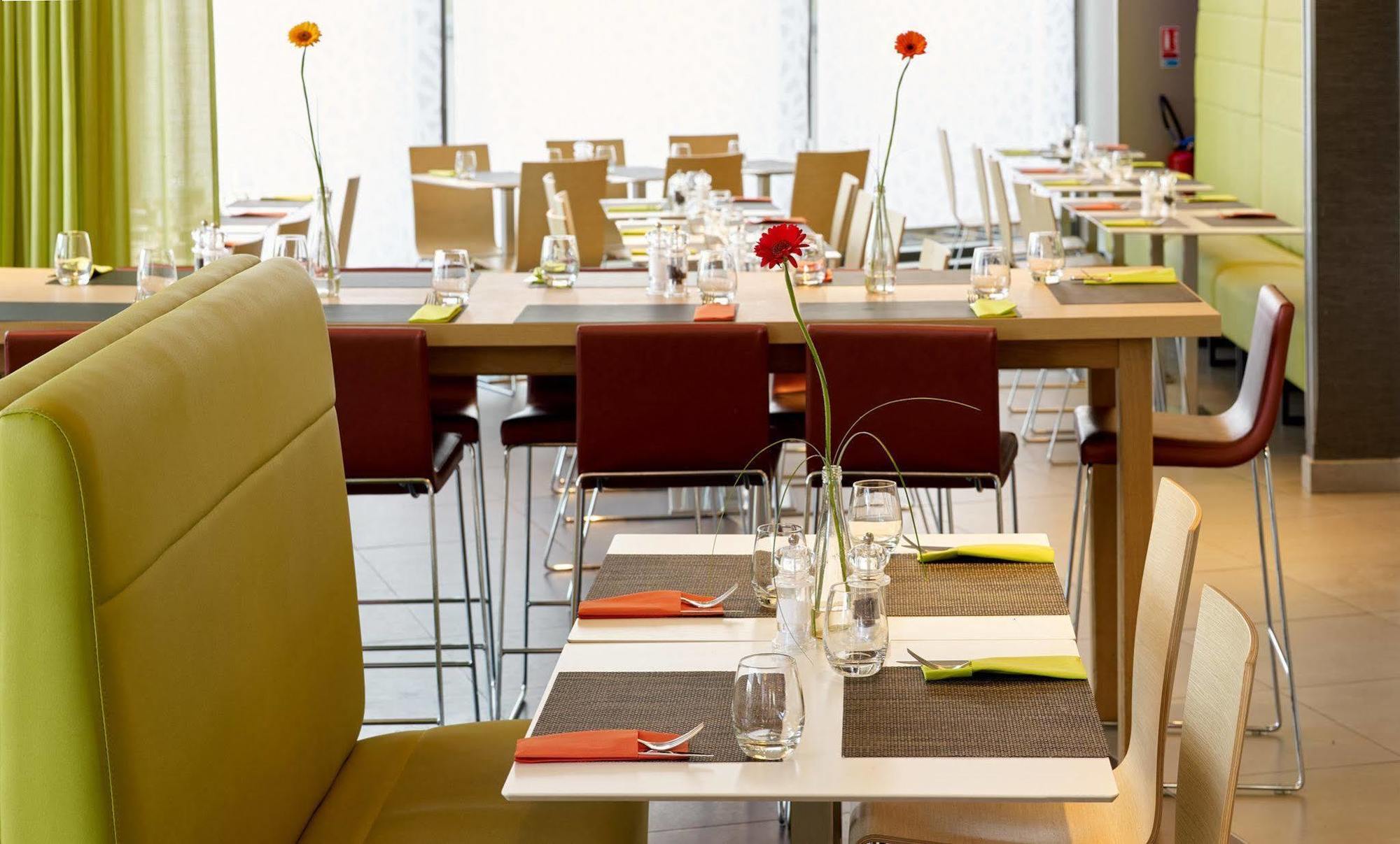 Park Inn by Radisson Lille Grand Stade Villeneuve-d’Ascq Exterior foto