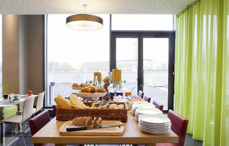 Park Inn by Radisson Lille Grand Stade Villeneuve-d’Ascq Exterior foto